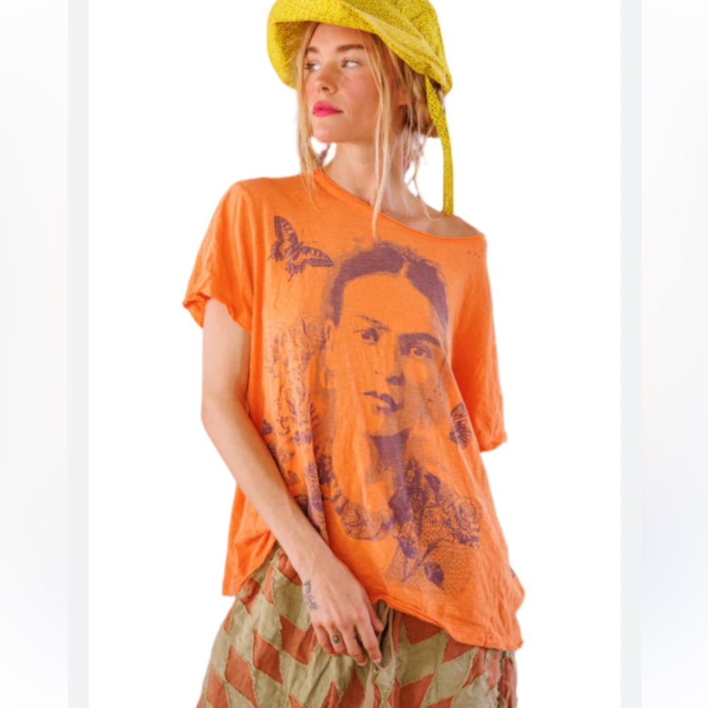 Magnolia Pearl Orange Graphic Short Sleeve Tee